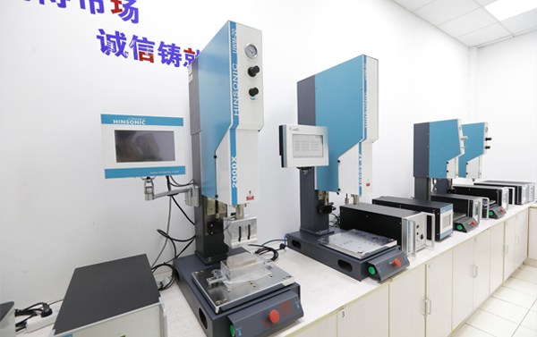 超声波塑料焊接机和超声波金属点焊机应用中常